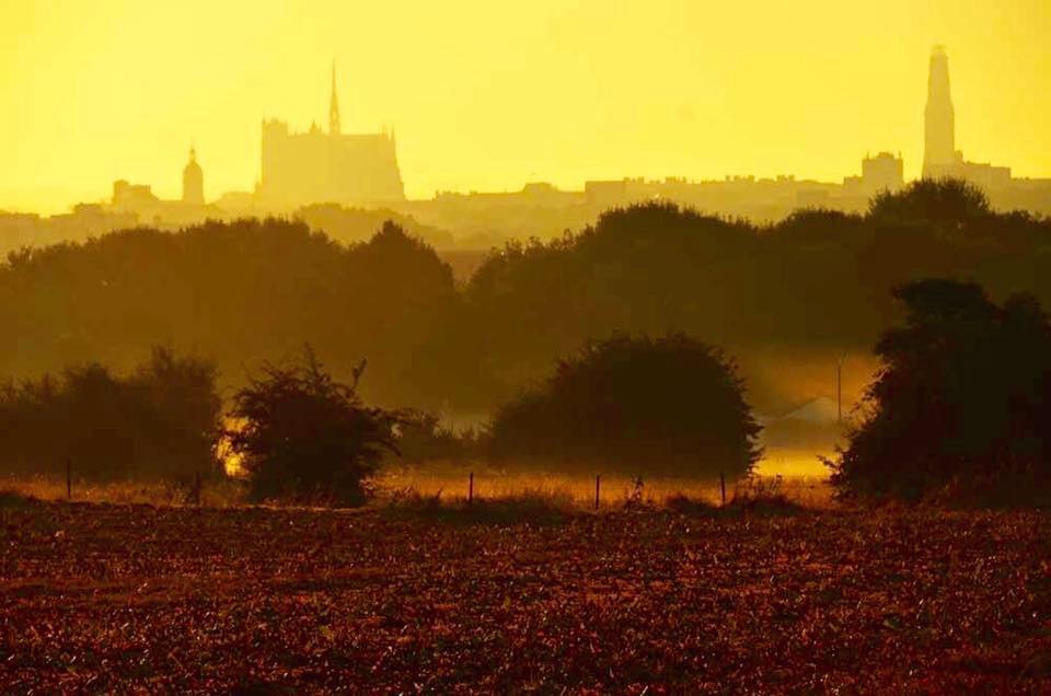 10 minutes in any direction from Amiens center, pure countryside and nature
